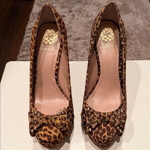 Vince Camuto Brown Pony hair Leopard Print Heels vintage